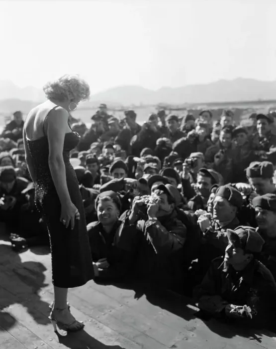 Framed Print : Marilyn Monroe on Stage for Troops in Korea Framed Print : Marilyn Monroe on Stage for Troops in Korea