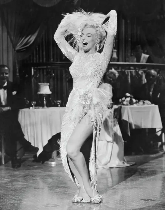 Framed Print : Marilyn Monroe in There's No Business Like Show Business Framed Print : Marilyn Monroe in There's No Business Like Show Business