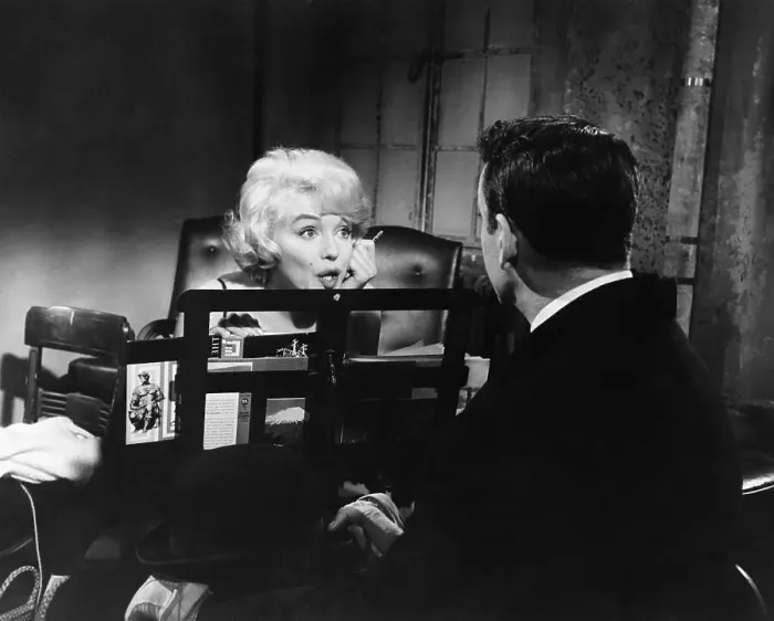 Framed Print : Marilyn Monroe and Yves Montand in Let's Make Love Framed Print : Marilyn Monroe and Yves Montand in Let's Make Love