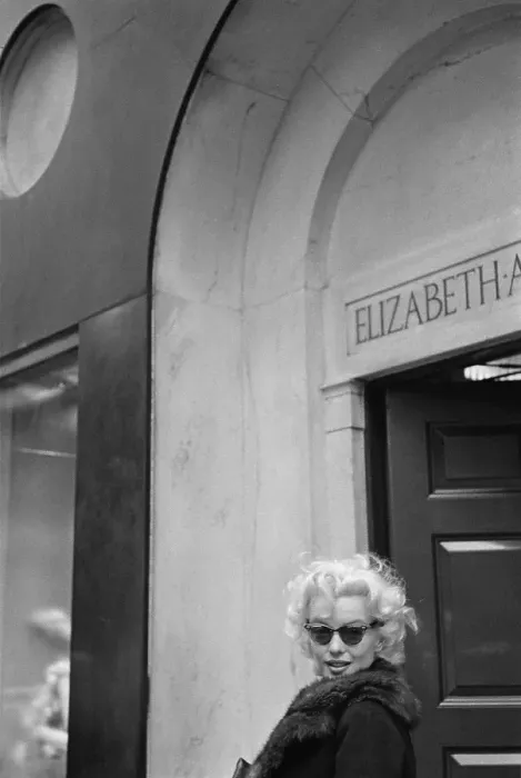 Framed Print : Marilyn In New York Framed Print : Marilyn In New York