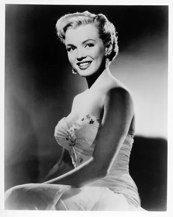 Framed Print : Marilyn Portrait Framed Print : Marilyn Portrait