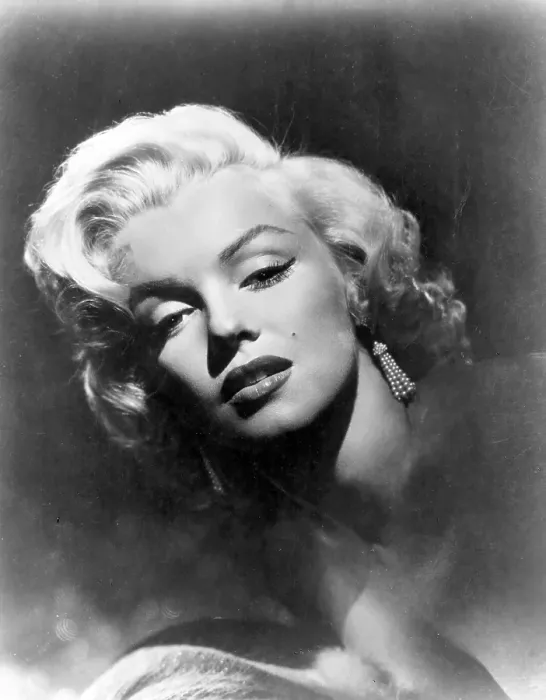 Framed Print : Marilyn Portrait Framed Print : Marilyn Portrait