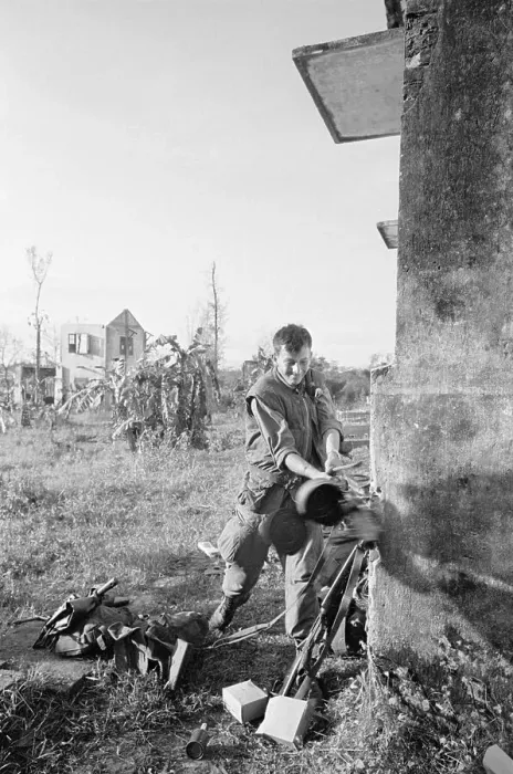 Framed Print : Marine Destroying Chinese Machine Gun Framed Print : Marine Destroying Chinese Machine Gun