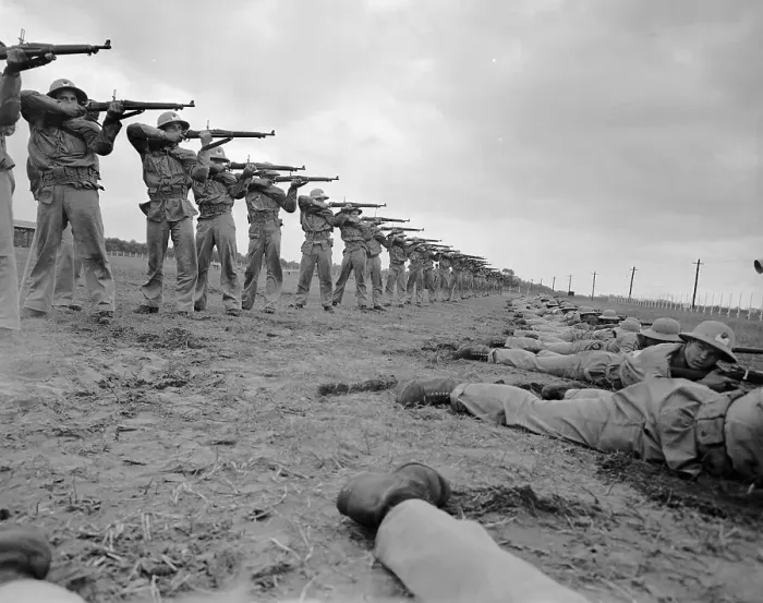 Framed Print : US Marine Recruits Learning Rifle Technique Framed Print : US Marine Recruits Learning Rifle Technique