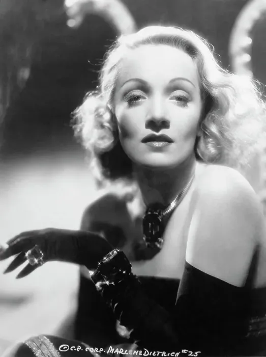 Framed Print : Marlene Dietrich