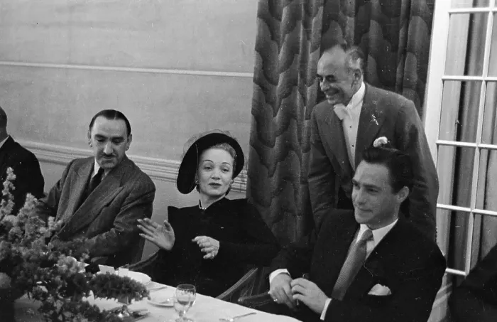Framed Print : Marlene Dietrich