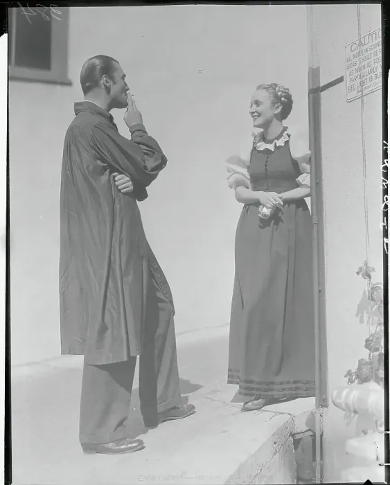 Framed Print : Marlene Dietrich and Brian Aherne Chatting