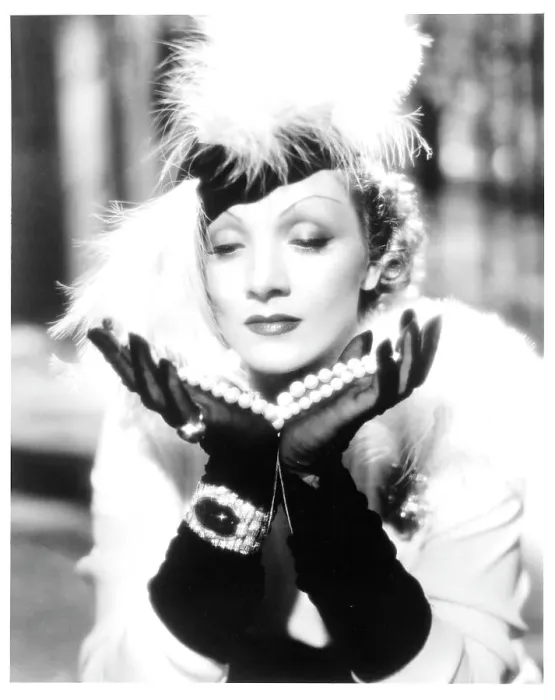 Framed Print : Marlene Dietrich In Desire Framed Print : Marlene Dietrich In Desire