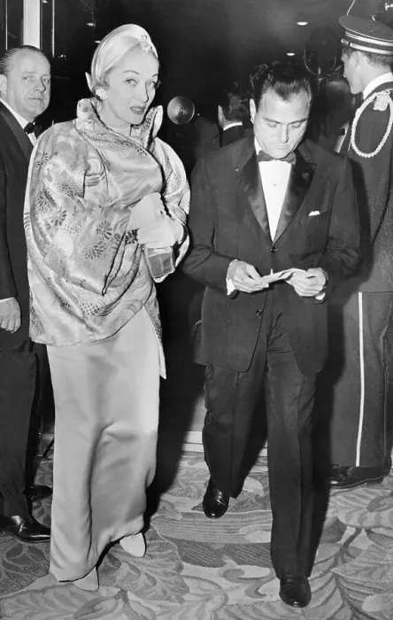 Framed Print : Marlene Dietrich and Mike Todd Arriving at Premiere Framed Print : Marlene Dietrich and Mike Todd Arriving at Premiere
