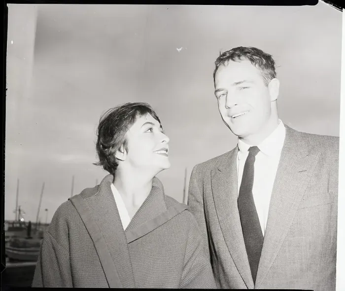 Framed Print : Marlon Brando And Josiane In Bandol Framed Print : Marlon Brando And Josiane In Bandol