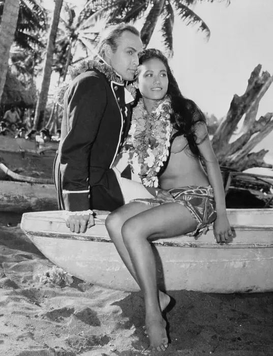 Framed Print : Marlon Brando and Tarita Framed Print : Marlon Brando and Tarita