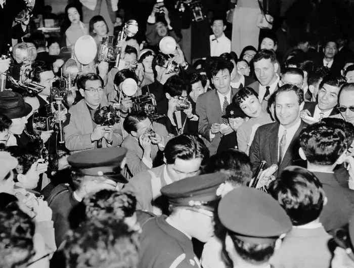 Framed Print : Marlon Brando in Tokyo Framed Print : Marlon Brando in Tokyo