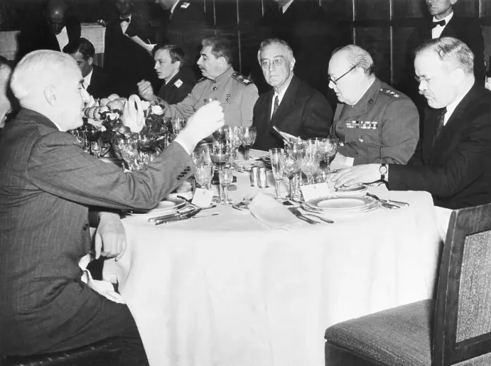 Framed Print : Marshal Josef Stalin, President Roosevelt, and Prime Minister Winston Churchill dining at Livadia Palace Framed Print : Marshal Josef Stalin, President Roosevelt, and Prime Minister Winston Churchill dining at Livadia Palace