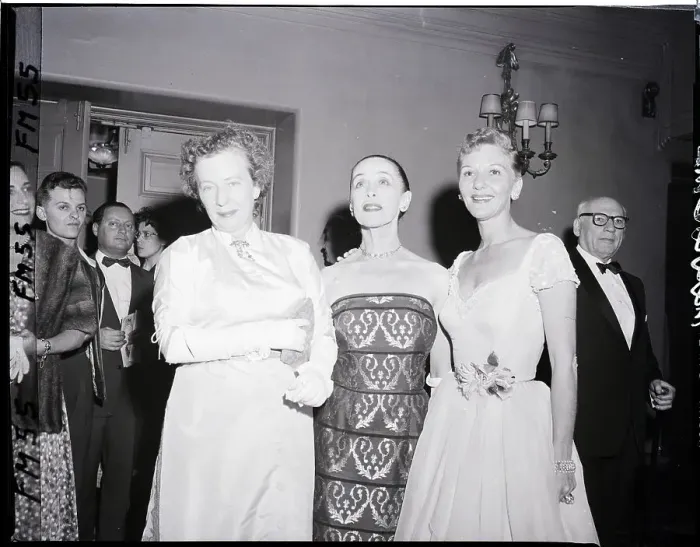 Framed Print : Martha Graham with Mary Martin and Agnes de Mille Framed Print : Martha Graham with Mary Martin and Agnes de Mille