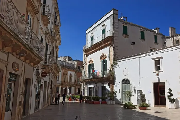 Framed Print : Martina Franca, in Piazza Plesbiscito Puglia, Italy Framed Print : Martina Franca, in Piazza Plesbiscito Puglia, Italy