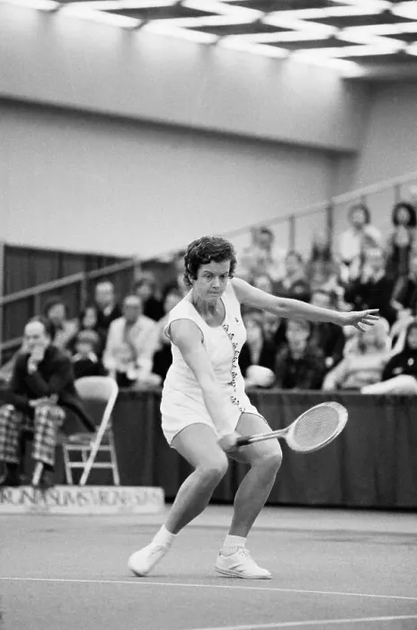 Framed Print : Martina Navratilova Swinging her Racket Framed Print : Martina Navratilova Swinging her Racket