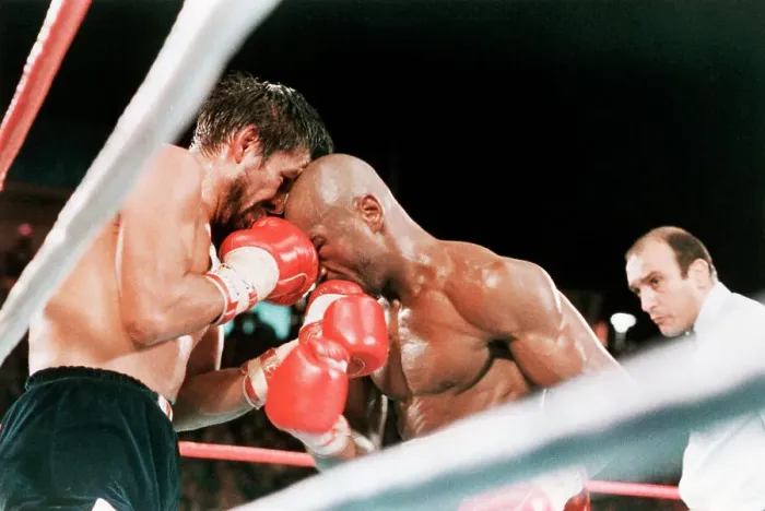 Framed Print : Marvin Hagler and Roberto Duran Framed Print : Marvin Hagler and Roberto Duran