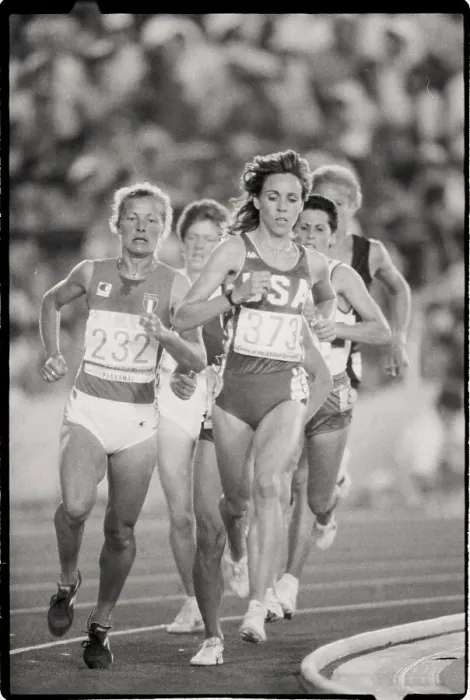 Framed Print : Mary Decker Leading the Pack in Race Framed Print : Mary Decker Leading the Pack in Race