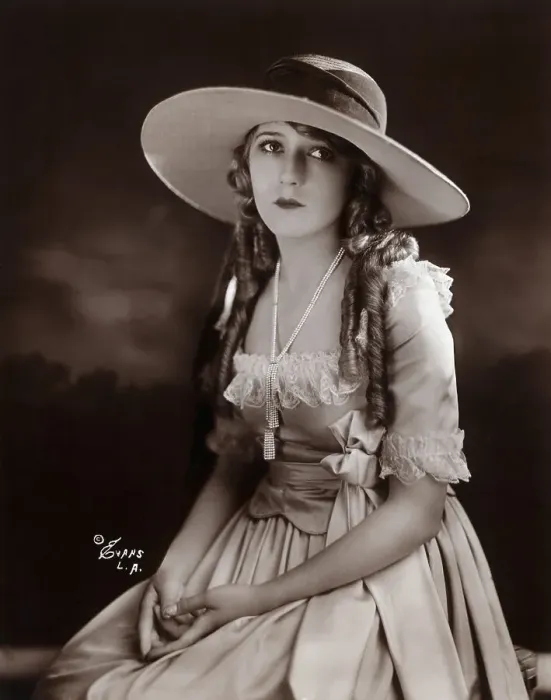 Framed Print : Mary Pickford Framed Print : Mary Pickford