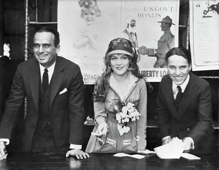 Framed Print : Mary Pickford with Charlie Chaplin and Douglas Fairbanks, Sr Framed Print : Mary Pickford with Charlie Chaplin and Douglas Fairbanks, Sr