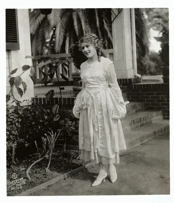 Framed Print : Mary Pickford Wearing White Dress Framed Print : Mary Pickford Wearing White Dress