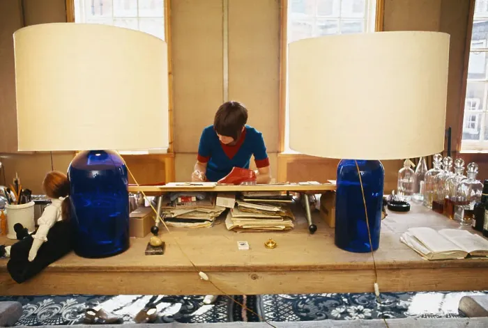 Framed Print : Mary Quant At Work in Her London Studio Framed Print : Mary Quant At Work in Her London Studio