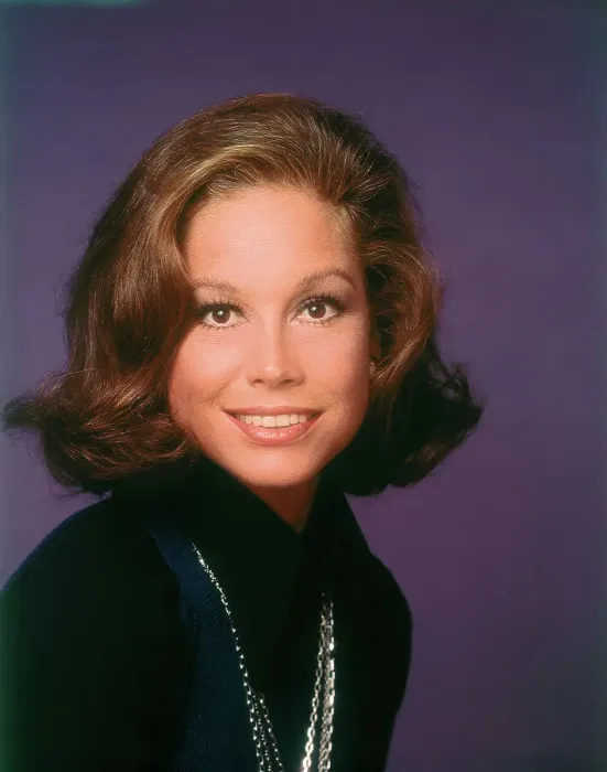 Framed Print : Mary Tyler Moore Framed Print : Mary Tyler Moore