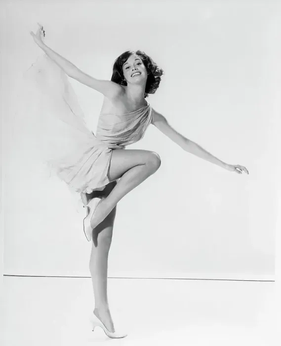 Framed Print : Mary Tyler Moore Framed Print : Mary Tyler Moore
