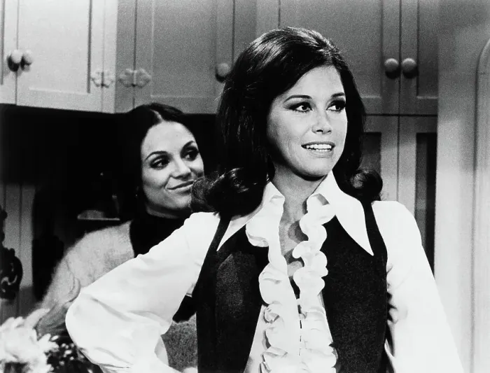 : Mary Tyler Moore and Valerie Harper : Mary Tyler Moore and Valerie Harper