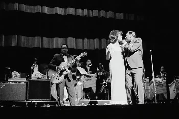 Framed Print : Mary Wells