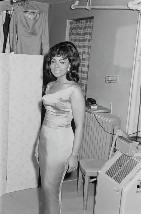 Framed Print : Mary Wells Backstage At The Apollo Framed Print : Mary Wells Backstage At The Apollo
