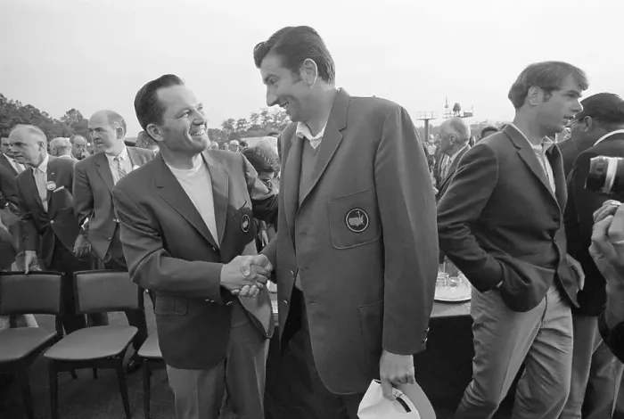 Framed Print : Masters Champions Shaking Hands Framed Print : Masters Champions Shaking Hands