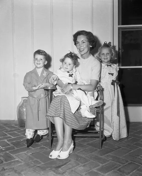 Framed Print : Maureen O'Sullivan Farrow Posing with Her Children