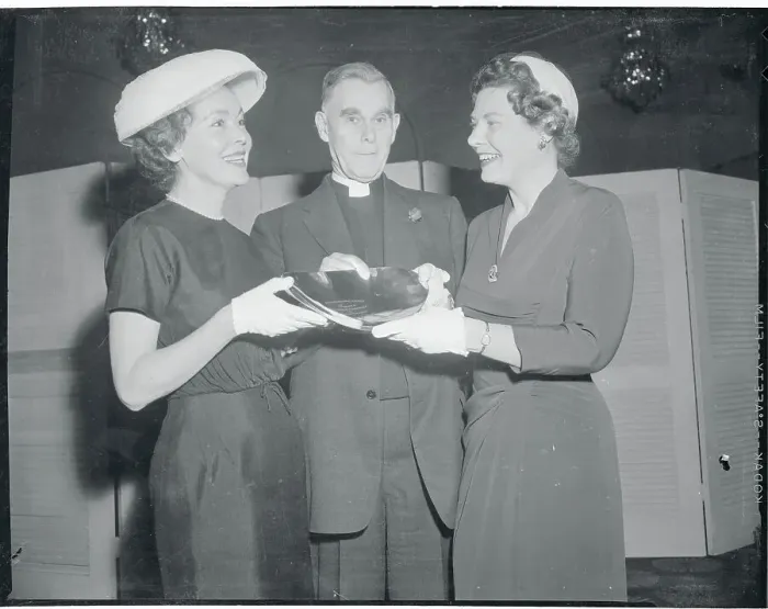 Framed Print : Maureen O'Sullivan Presenting a Silver Tray to Mrs. Peter Marshall