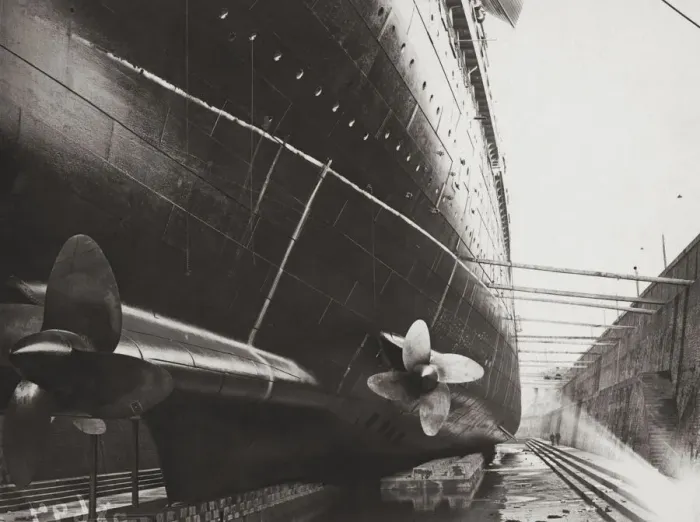 Framed Print : Mauretania Refitting Framed Print : Mauretania Refitting