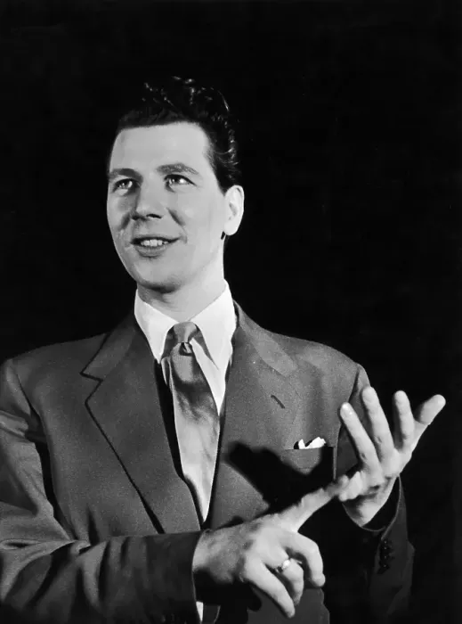 Framed Print : Max Bygraves Framed Print : Max Bygraves