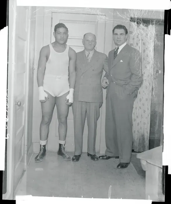 Framed Print : Max Schleming with Joe Louis and Joe Jacobs Framed Print : Max Schleming with Joe Louis and Joe Jacobs