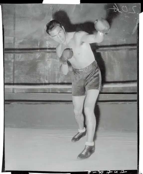 Framed Print : Max Schmeling in Fighting Pose Framed Print : Max Schmeling in Fighting Pose
