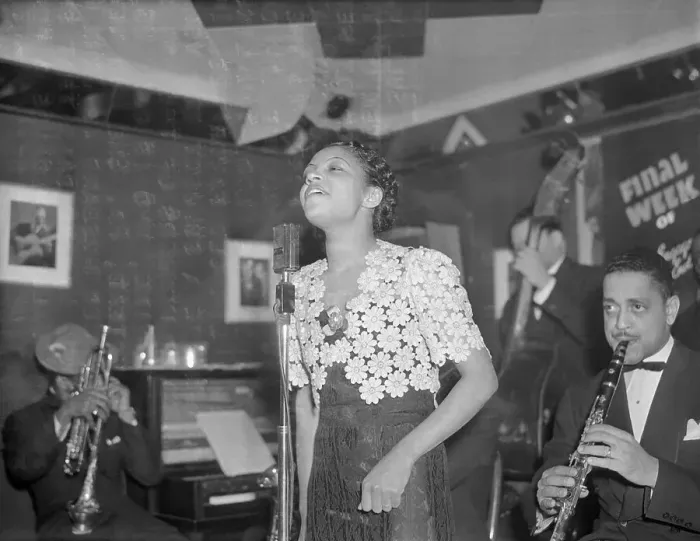 Framed Print : Maxine Sullivan Singing Framed Print : Maxine Sullivan Singing