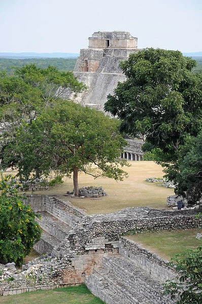 Mayan step pyramid, temple ruins
