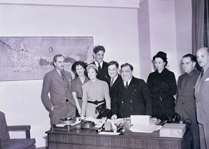 Framed Print : Mayor LaGuardia with Artists Committee