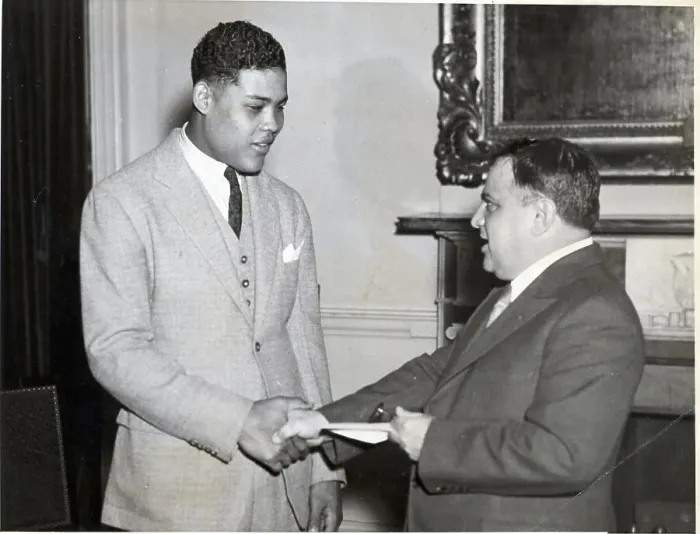 Framed Print : Mayor Laguardia And Joe Louis Shake Hand Framed Print : Mayor Laguardia And Joe Louis Shake Hand