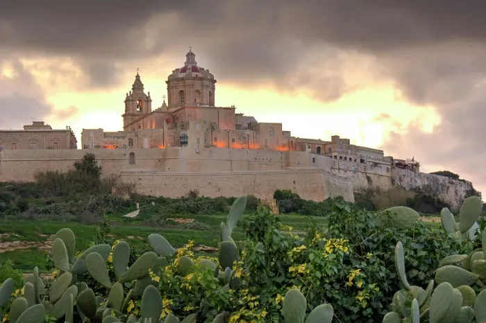 Framed Print : Mdina, the silent city at sunset Framed Print : Mdina, the silent city at sunset