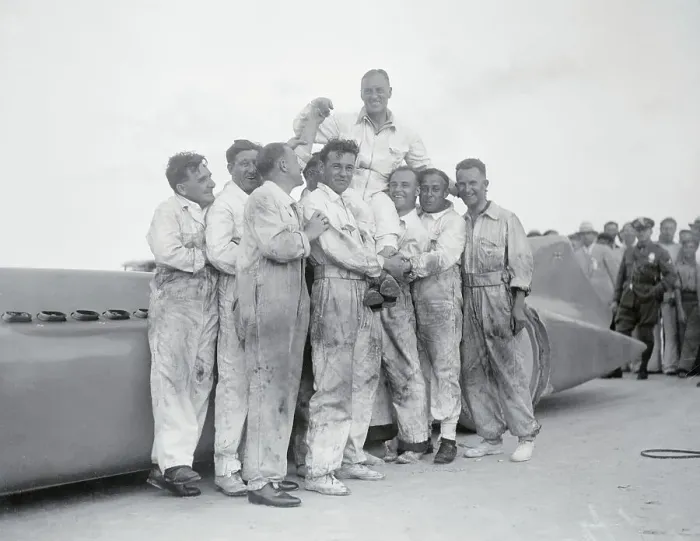 Framed Print : Mechanics Holding up Sir Malcolm Campbell Framed Print : Mechanics Holding up Sir Malcolm Campbell