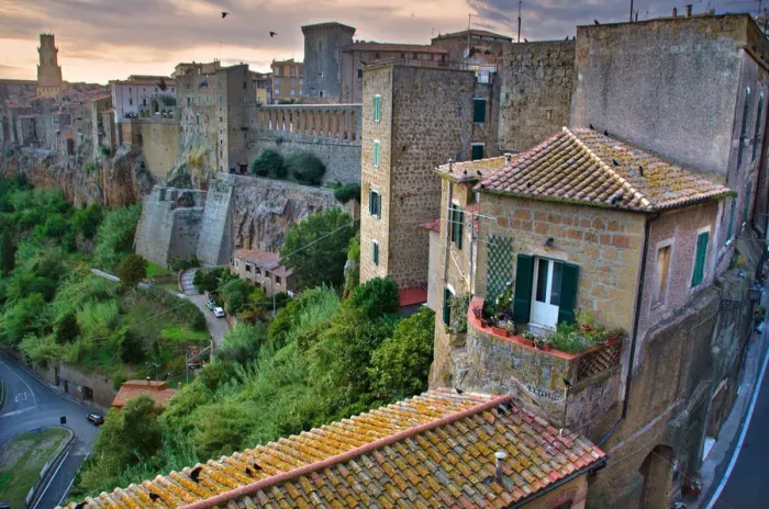 Framed Print : The Medieval Fortress Town of Pitigliano Framed Print : The Medieval Fortress Town of Pitigliano