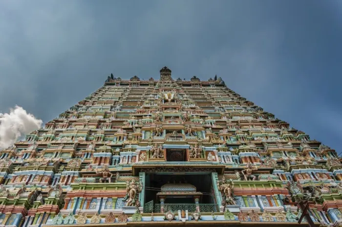 Framed Print : Meenakshi Temple, Srirangam temple complex, Tiruchirappalli, Tamil Nadu, India Framed Print : Meenakshi Temple, Srirangam temple complex, Tiruchirappalli, Tamil Nadu, India