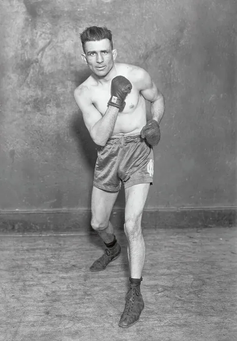 Framed Print : Mel Coogan in His Boxing Stance Framed Print : Mel Coogan in His Boxing Stance