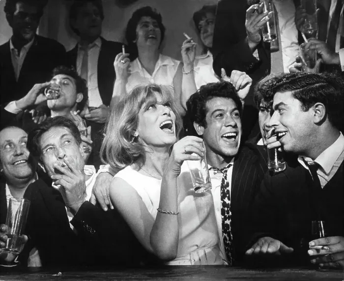 Framed Print : Melina Mercouri In 10:30 P.M. Summer