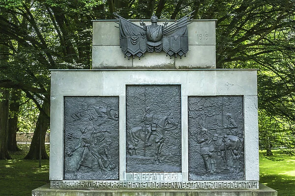 Memorial to the fallen of the Cuirassier Regiment of Driesen, Westphalian regiment, Nr. 4. Promenade, Munster, Munsterland, North Rhine-Westphalia, Germany