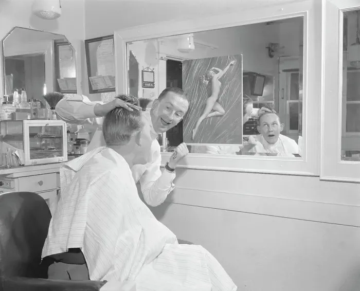 Framed Print : Men Gawking at Nude Picture of Marilyn Monroe Framed Print : Men Gawking at Nude Picture of Marilyn Monroe